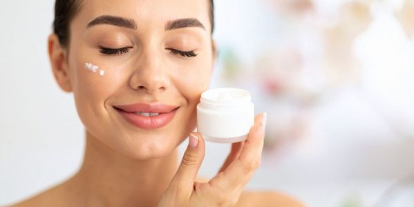 Comment prendre soin de sa peau après les excès des fêtes