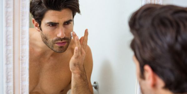 Soins masculins : La routine essentielle pour une peau saine et éclatante
